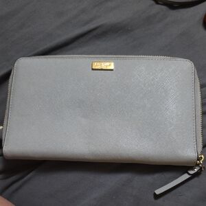 Kate Spade Neda Wallet Grey Leather Zip Around